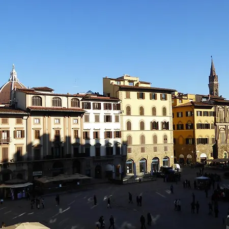 黎莱斯乌菲其酒店 酒店 4*